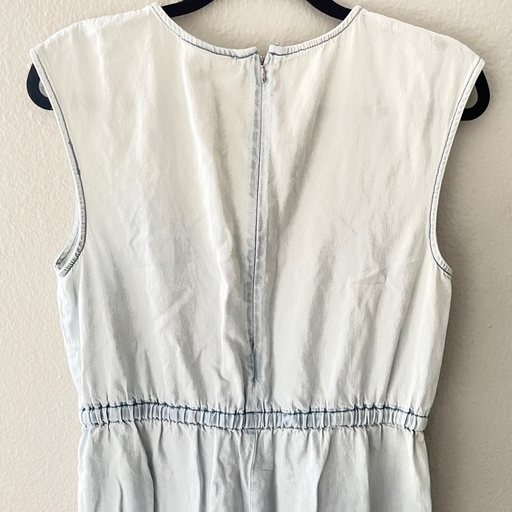 🩵 Blue Wash Jumper ✨ - Picture 3 of 5